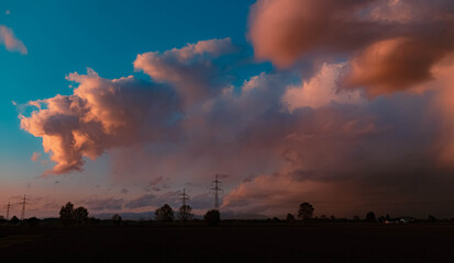 Fototapeta na wymiar Beautiful sunset with dramatic clouds near Tabertshausen, Bavaria, Germany