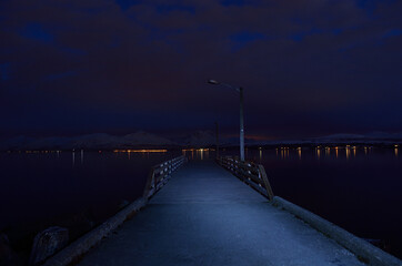 Fototapeta na wymiar long pier at night