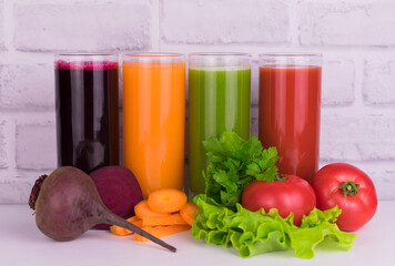 
Glasses with vegetable juices. Diet detox.