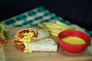 Cheese Rolls with Tasty Sauce