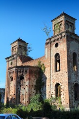 Fototapeta na wymiar Ruined synagogue in Europe