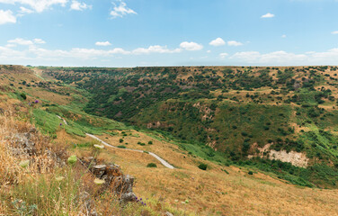 Gamla canyon against the blue sky