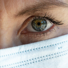 regard et masque