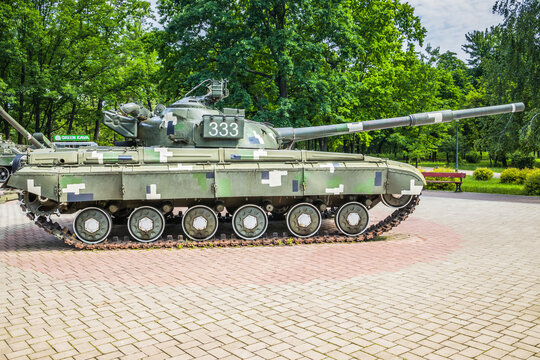 Ukrainian tank t-64 in the park as exponat. Kyiv.