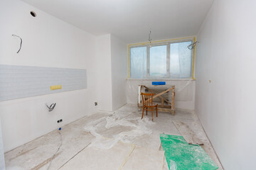 preview apartment where renovations are taking place with the processing of all surfaces