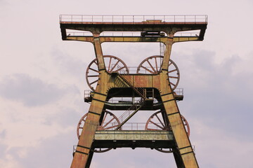 Alter Förderturm auf einer ehemaligen Zeche in Allstedt in Sachsen-Anhalt