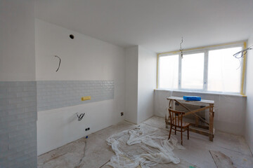 preview apartment where renovations are taking place with the processing of all surfaces