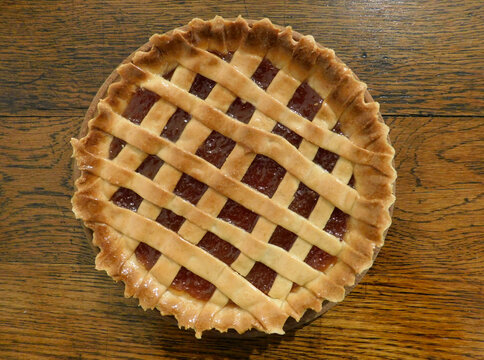 homemade quince pie - pastafrola