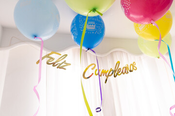 Feliz cumplea&ntilde;os, happy birthday in spanish