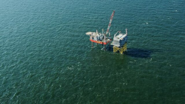 WS AERIAL POV Construction of offshore transformer for new wind farm / Domburg, Zeeland, Netherlands