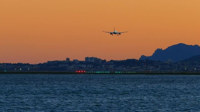 WS Plane landing at Nice Airport / Nice, Cote d'Azur, France