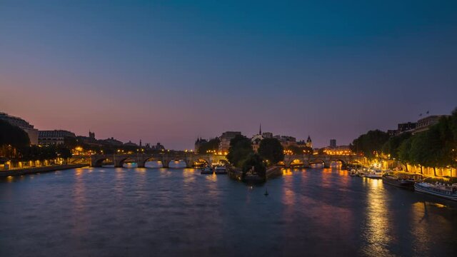 Seine river with &Icirc;le de la Cit&eacute; and Pont Neuf at dawn 
