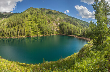 Fototapeta na wymiar Picturesque forest lake, summer mountain landscape, travel and leisure 