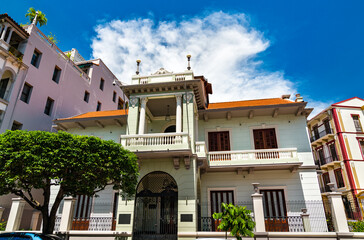 Fototapeta na wymiar Spanish colonial house in Casco Viejo, Panama City