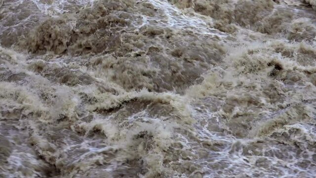 MS High water at dam / Serrig, Saar Valley, Rhineland-Palatinate, Germany