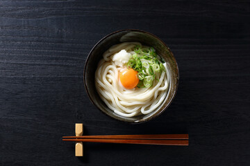 冷やし釜玉うどん