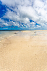 Fototapeta premium Perfect white sandy beach and blue sky