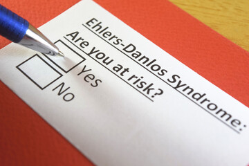Obraz premium One person is answering question about ehlers danlos syndrome.