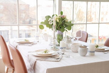 Fototapeta na wymiar Beautiful table setting in dining room