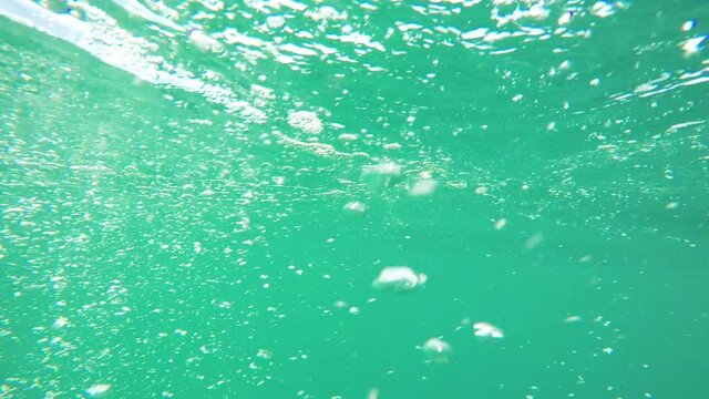 CU Bubbles in sea at Great Barrier Reef / Cairns, Queensland, Australia
