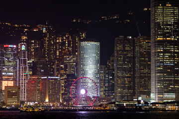 Nocna panorama wyspy Hong Kong - obrazy, fototapety, plakaty