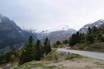 Fototapeta na wymiar road on mountain