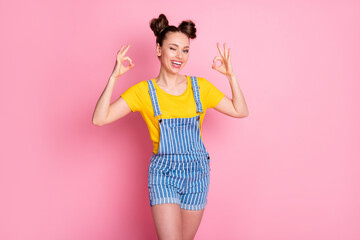 Portrait of her she nice attractive pretty lovely cute flirty coquettish cheerful cheery glad...