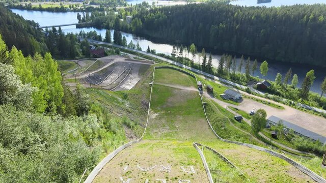 Paning drone photage of "Everything is going to be ok" in Rena