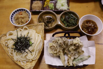 伊香保温泉の水沢うどん