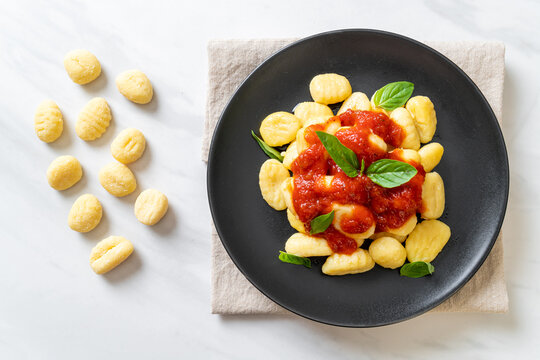 gnocchi in tomato sauce with cheese