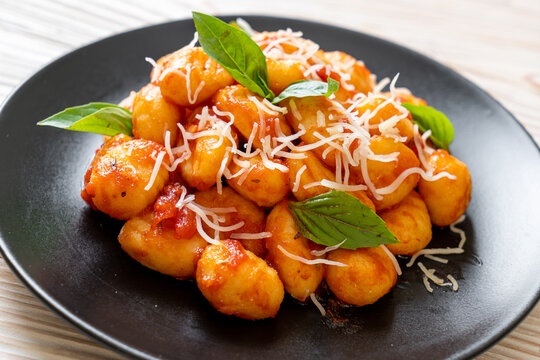 gnocchi in tomato sauce with cheese