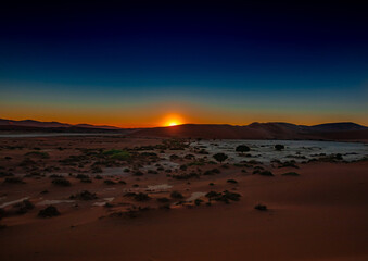 Obraz premium Spectacular morning sunrise at Sossusvlei in the Namib Desert