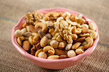 Cashews, pistachios, almonds, walnuts, hazelnuts. Mixed nuts.