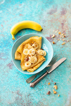 Crepe mit Banane, M&uuml;sli und Honig