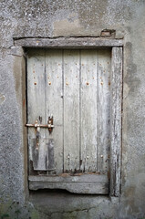 Porte ancienne en bois