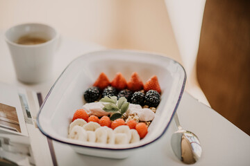 Europe, Germany, Mecklenburg-Vorpommern, Usedom, Luetow, Frühstücksmüsli mit Beeren.