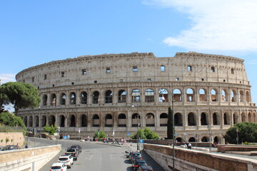 Fototapeta na wymiar Beautiful view of colosseum in rome italy