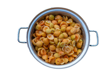 apricot prepared to make jam