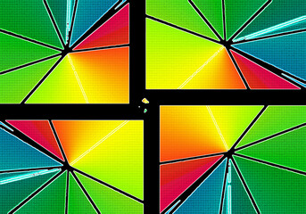 Dise&ntilde;o c&oacute;nico en rojo, amarillo, verde y azul en forma de conos. 