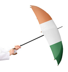 Ein Schutzschirm mit der Flagge von Irland, ein Mitgliedsstaat der Europäischen Union.