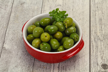 Green Campo Real olives in the bowl