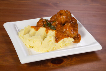 Minced meat balls with potato