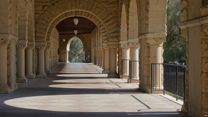 Obraz premium Arched Walkway