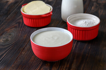 Ingredients of bechamel