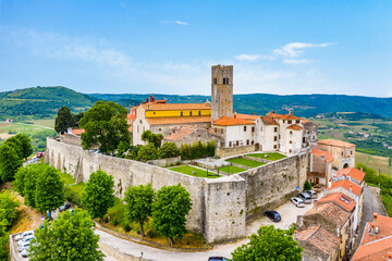 Fototapeta premium Motovun. Beautiful aerial view of idyllic hill town of Motovun. Istria region of Croatia