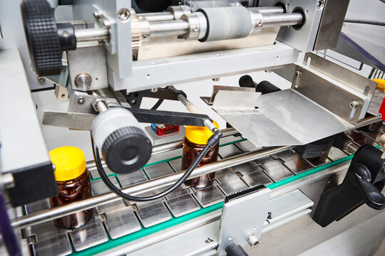 Chain of packaging and manufacture of tablets and vials of tablets and pills industrially for the medical and health sector