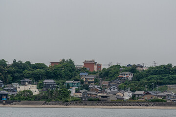 海から撮影した知多半島 河和の街並み