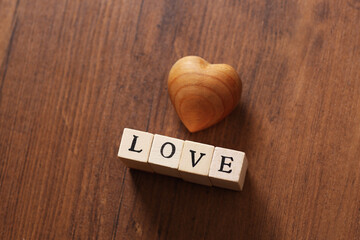 木製のハート、愛情