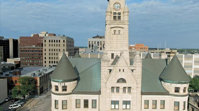 Aerial: Wichita sedgwick county historical museum & Downtown building and streets, Wichita. Kansas, USA