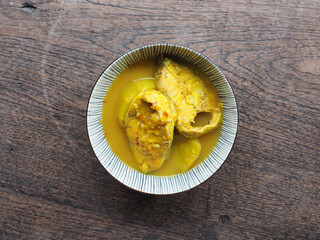 Fish in yellow curry